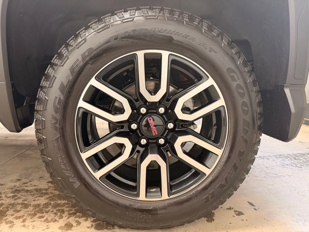 Used 2025 GMC Sierra 1500 AT4 w/ AT4 Premium Package image 14