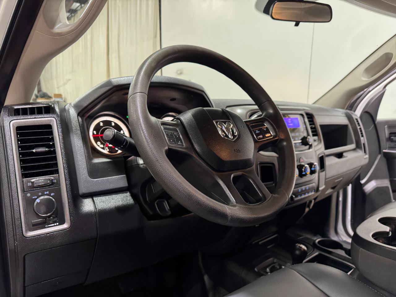 Used 2015 RAM 4500 Tradesman w/ Chrome Appearance Group AWD/4WD image 9