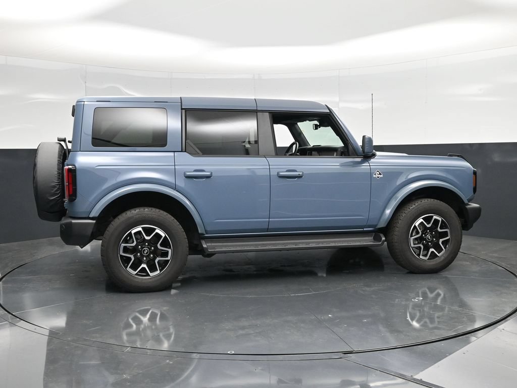 Used 2025 Ford Bronco Outer Banks AWD/4WD image 2