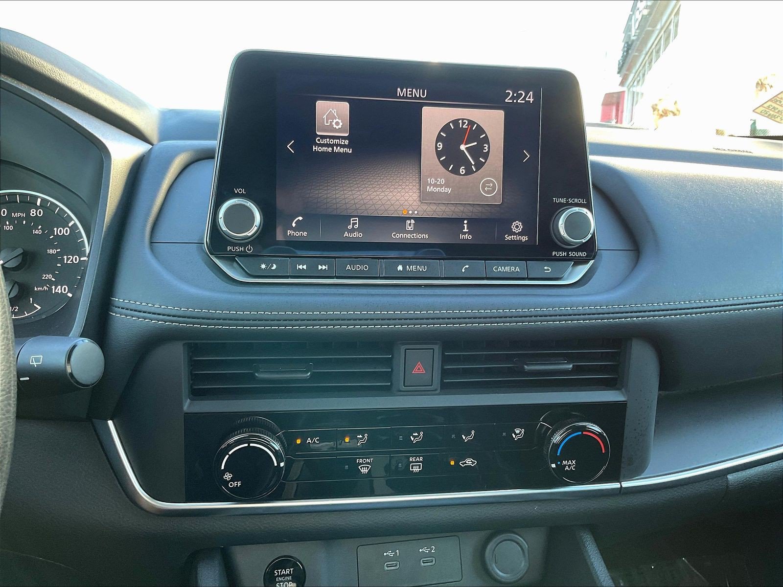 Used 2024 Nissan Rogue S AWD/4WD image 18