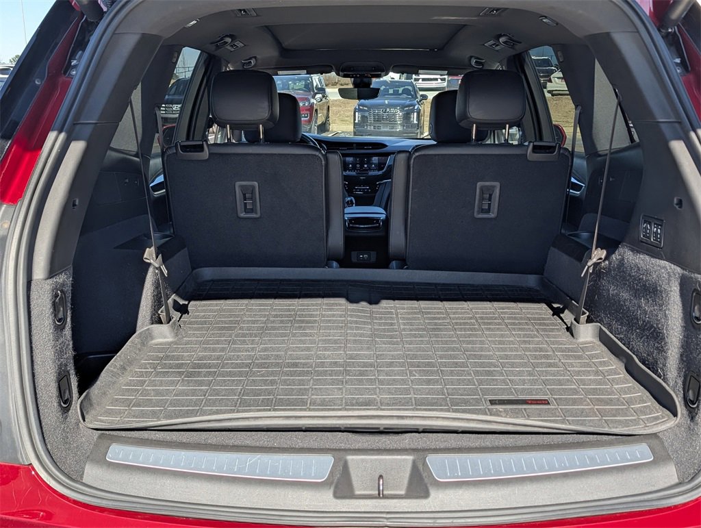 Used 2020 Cadillac XT6 Premium Luxury image 31