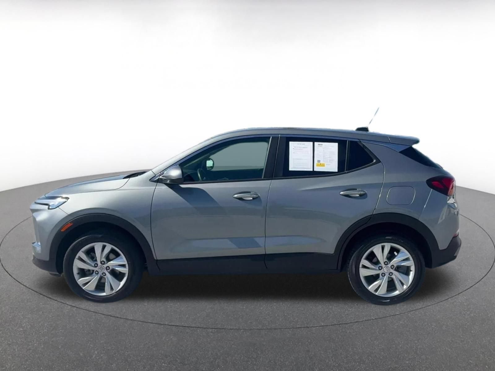 Used 2025 Buick Encore GX Preferred AWD/4WD image 9