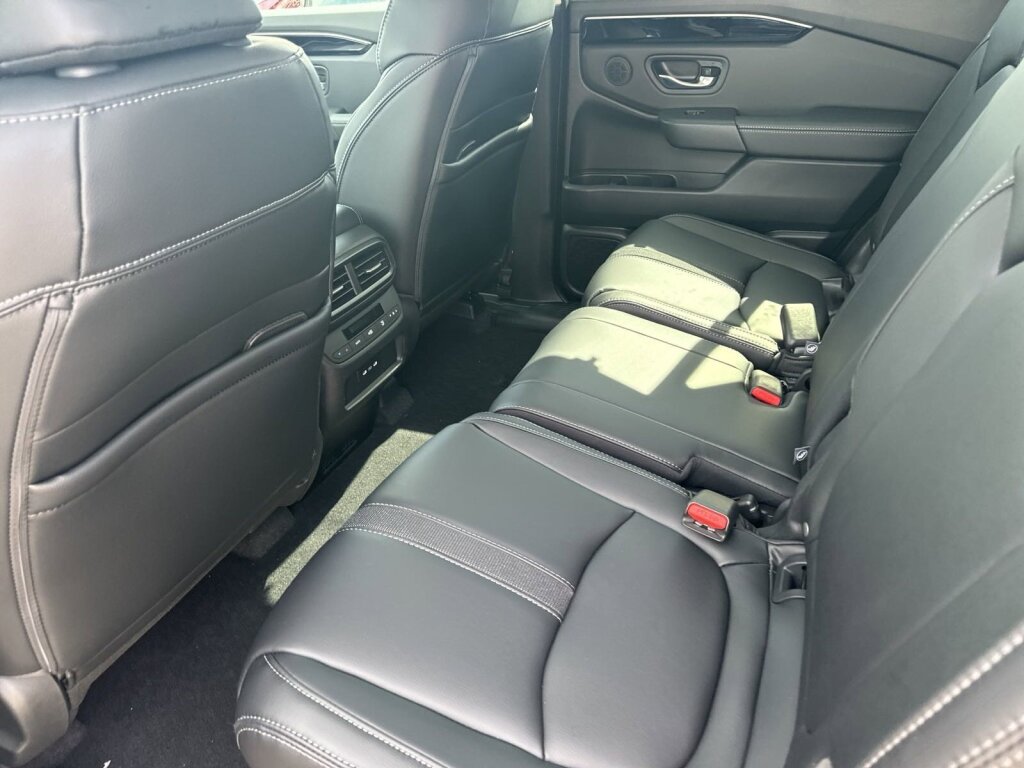 Used 2024 Honda Pilot EX-L image 5