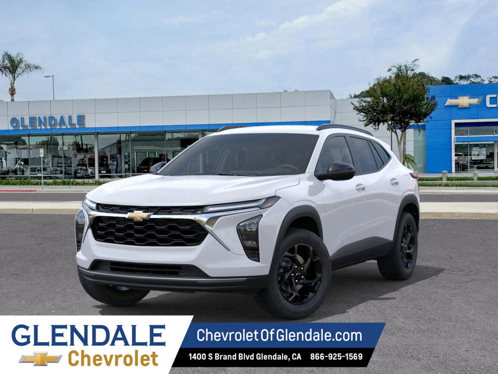 New 2026 Chevrolet Trax LT w/ Driver Confidence Package FWD image 3