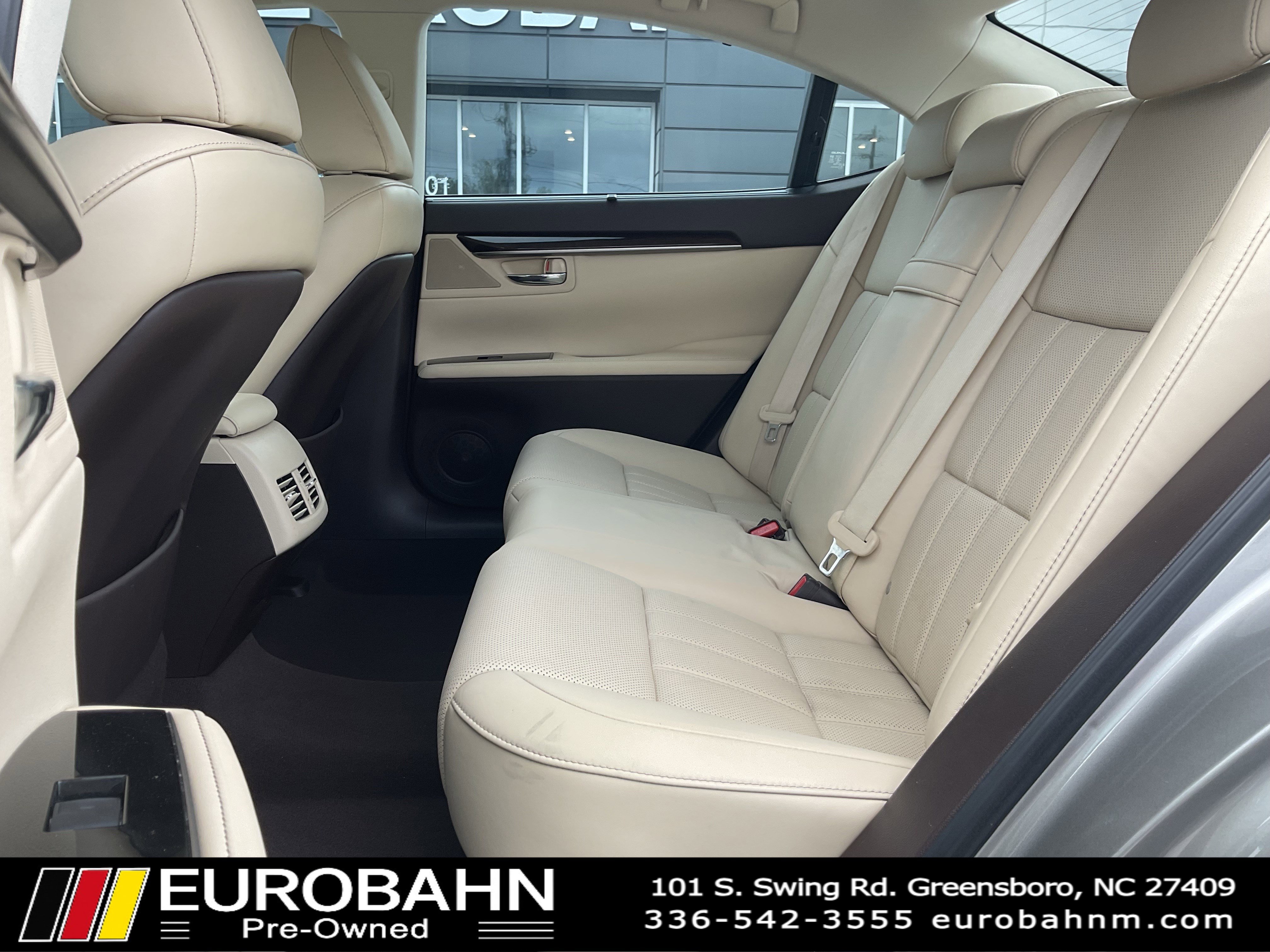 Used 2016 Lexus ES 350 w/ Ultra Luxury Package image 10