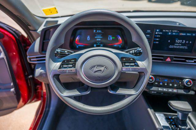 New 2026 Hyundai Elantra Hybrid FWD image 12