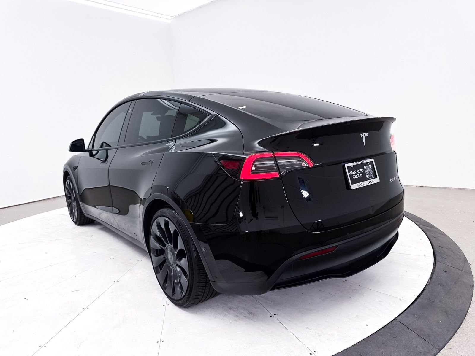 Used 2022 Tesla Model Y Performance AWD/4WD image 15