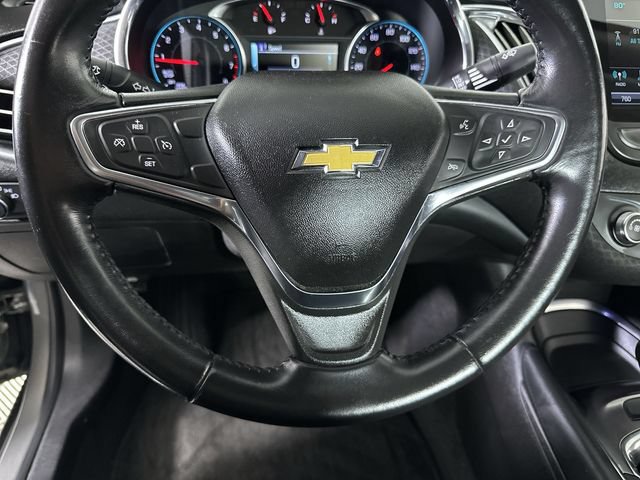 Used 2018 Chevrolet Malibu LT FWD image 11