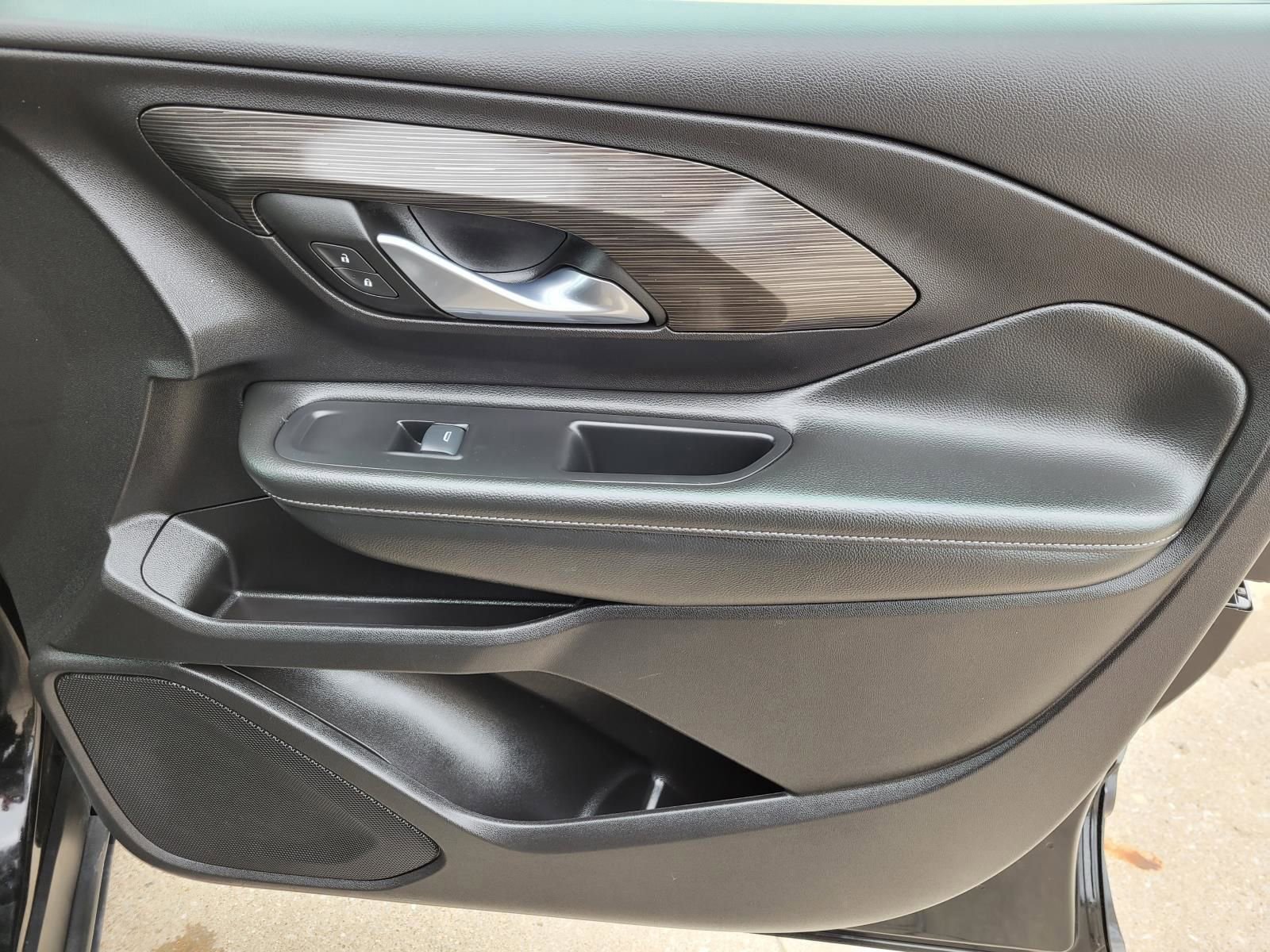 Used 2024 GMC Terrain SLT image 7