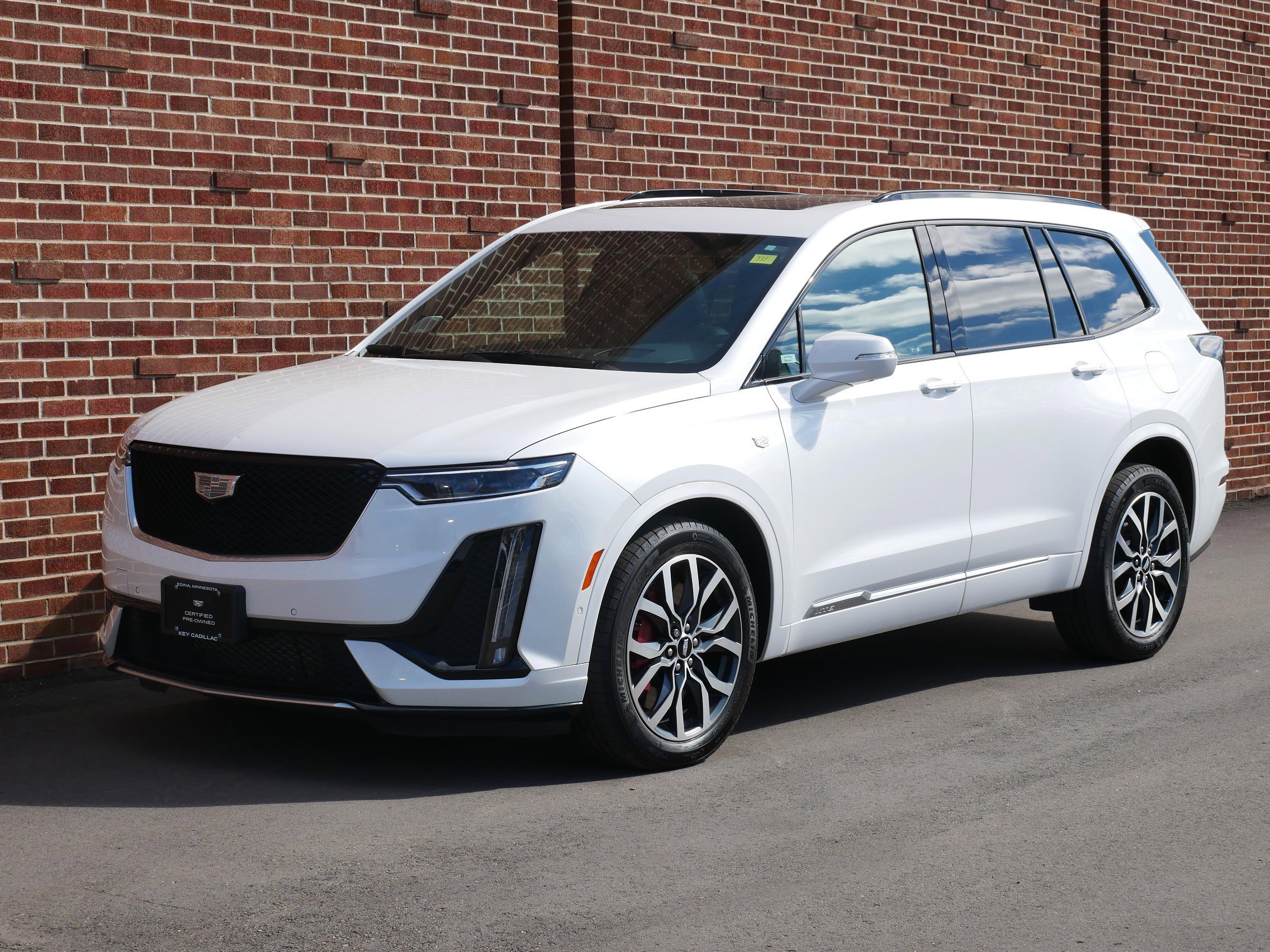 Certified 2023 Cadillac XT6 Sport w/ Technology Package image 1