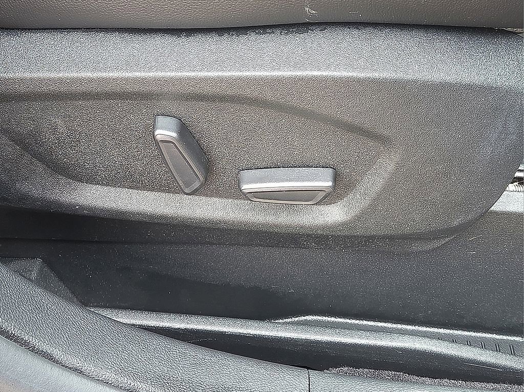 Used 2022 Ford Edge ST w/ Equipment Group 401A AWD/4WD image 13