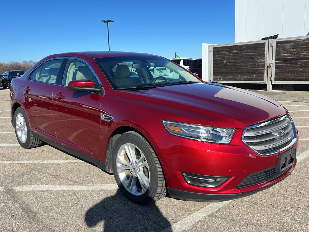 Used 2017 Ford Taurus SEL w/ Equipment Group 201A image 8