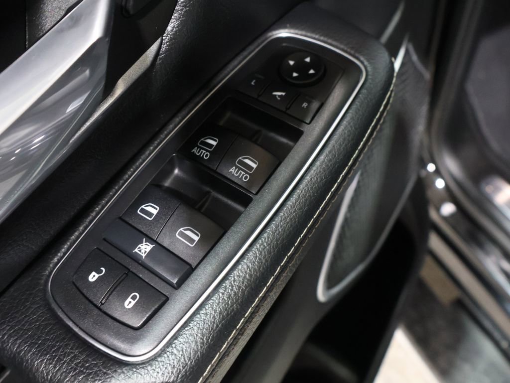 Used 2019 RAM 1500 Laramie image 17