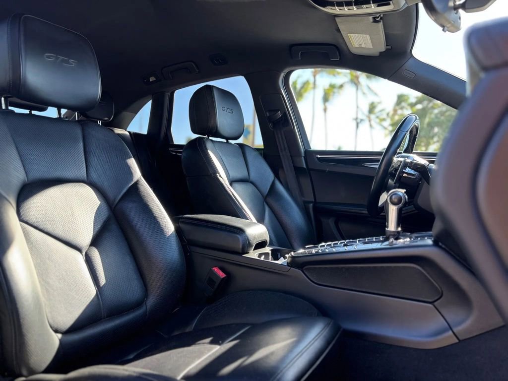 Used 2017 Porsche Macan GTS image 9