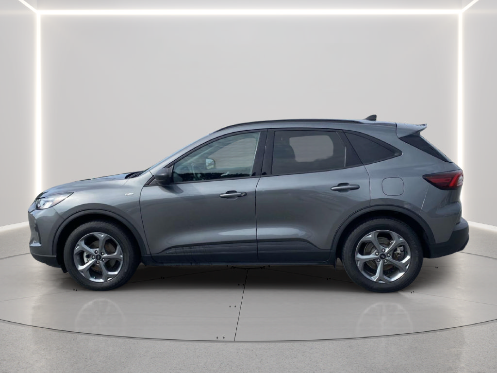 Used 2025 Ford Escape ST-Line FWD image 2