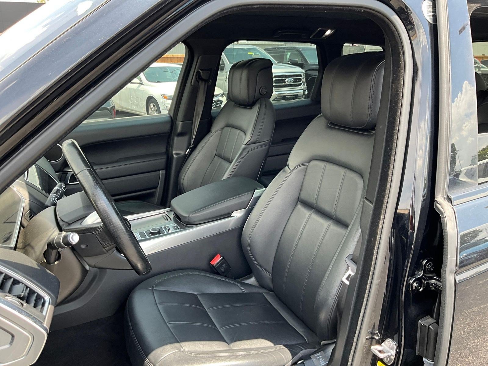 Used 2018 Land Rover Range Rover Sport SE AWD/4WD image 19