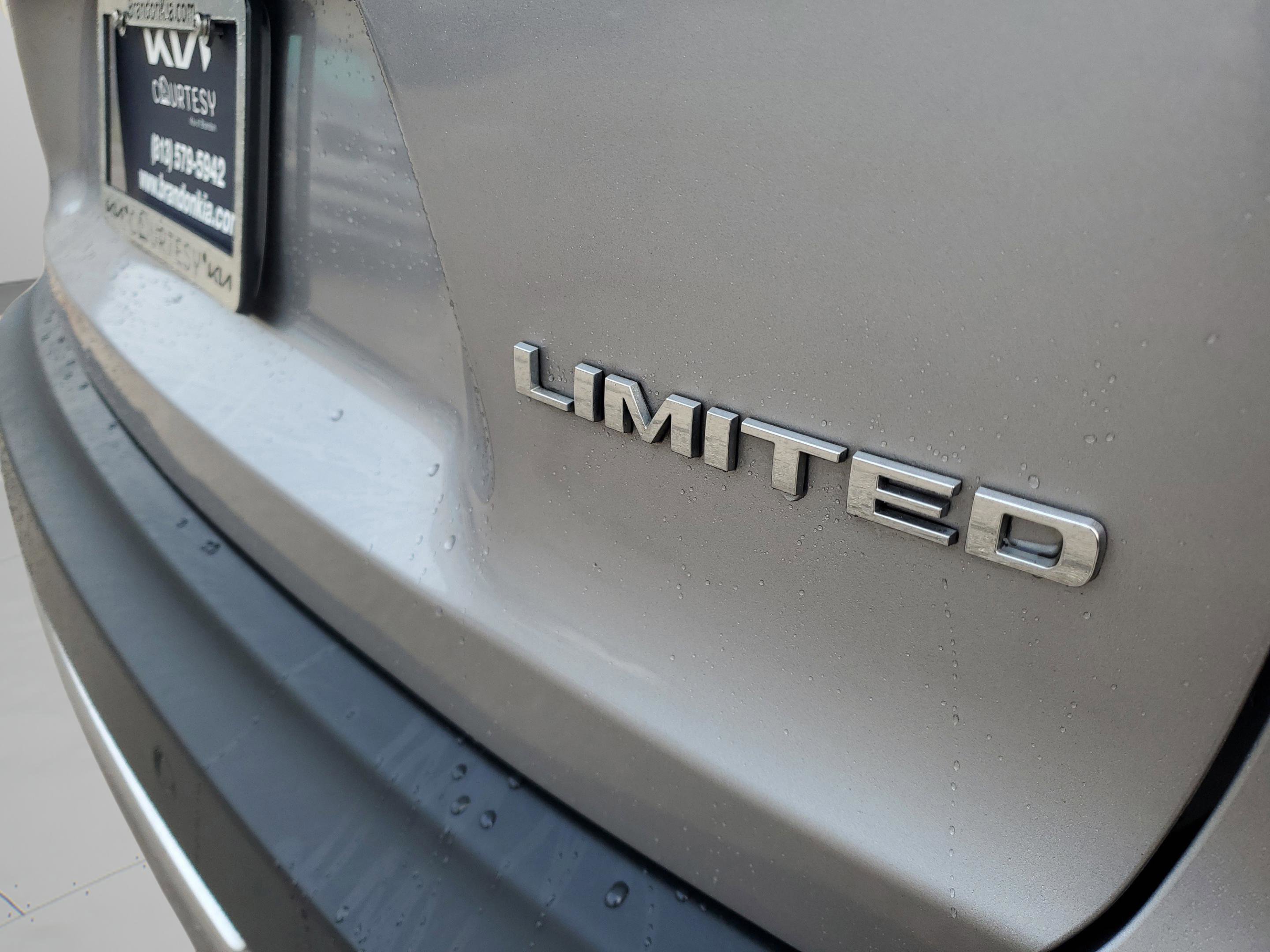 Used 2020 Jeep Cherokee Limited image 28