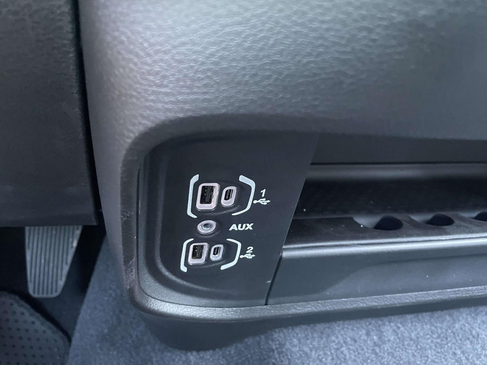 New 2026 RAM 3500 Tradesman AWD/4WD image 13