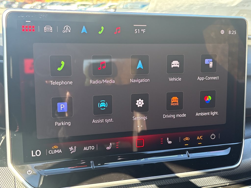 New 2026 Volkswagen GTI SE FWD image 18