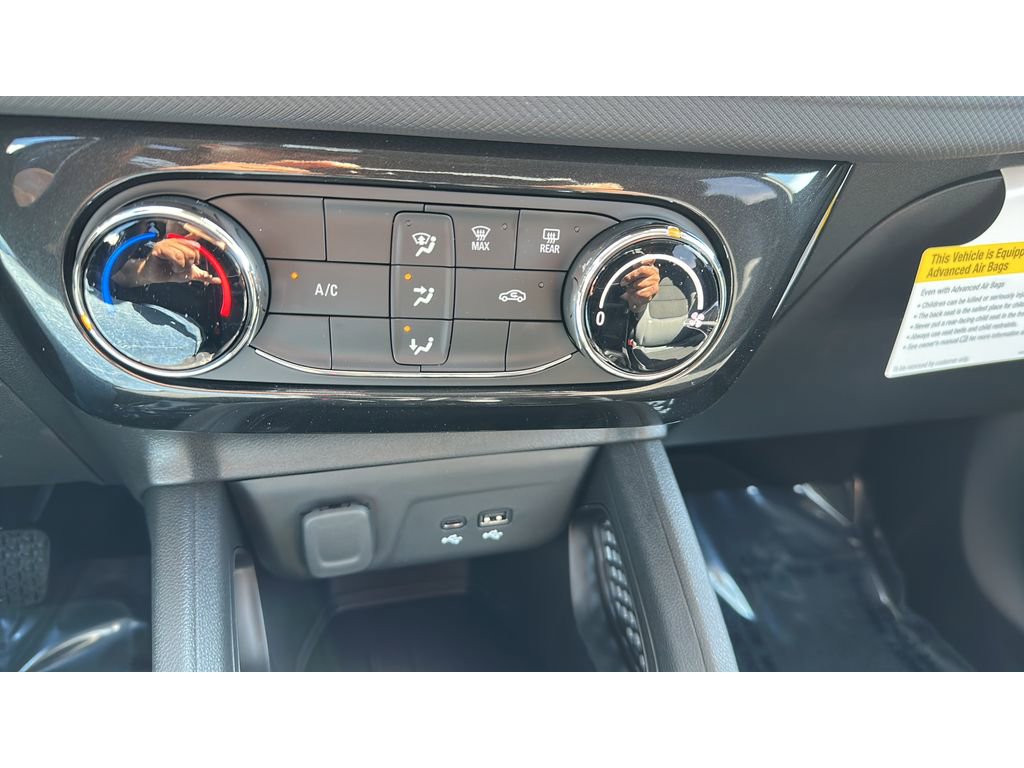 New 2026 Chevrolet TrailBlazer LT w/ Midnight Edition AWD/4WD image 16