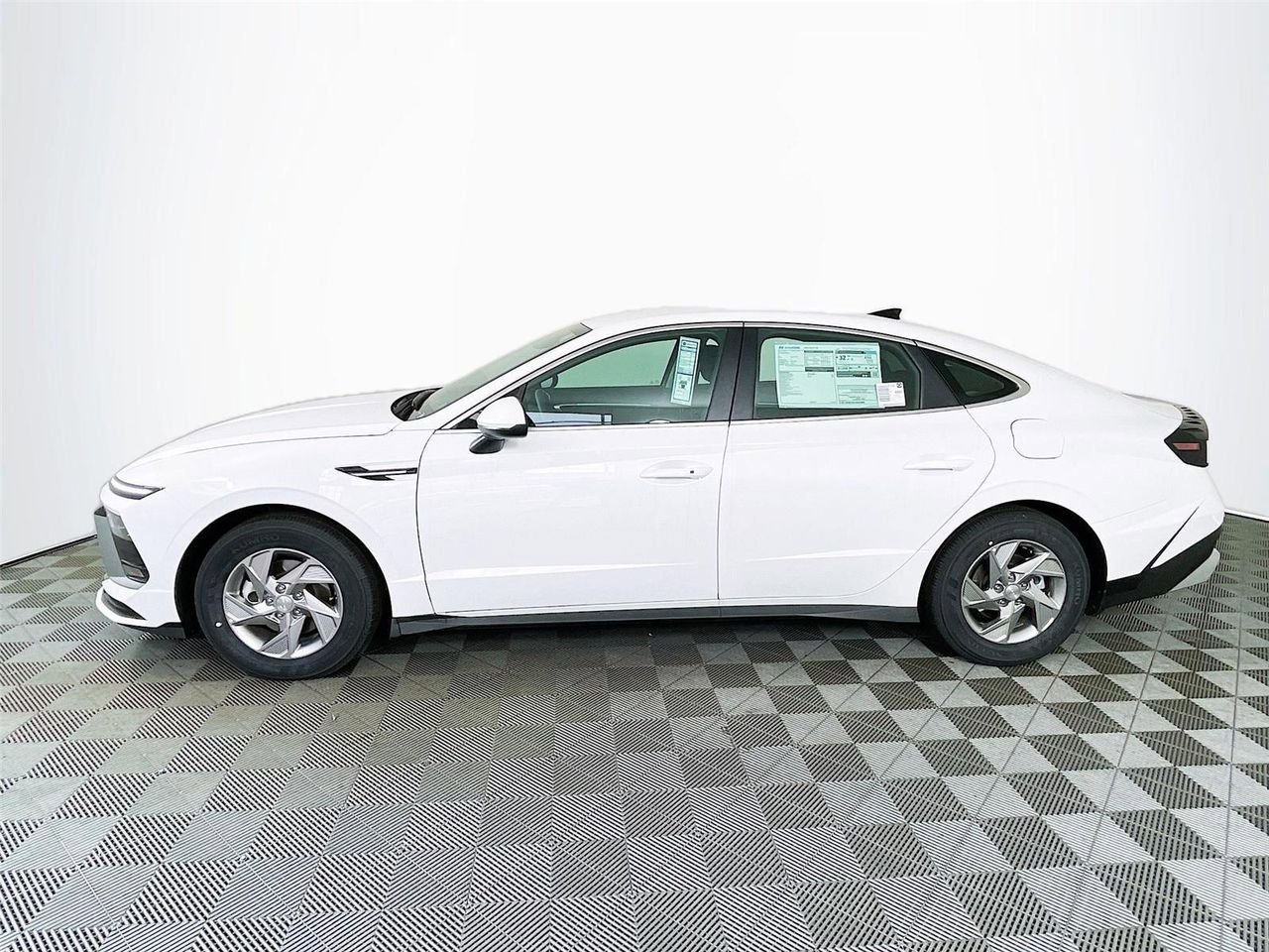 New 2026 Hyundai Sonata SE FWD image 4