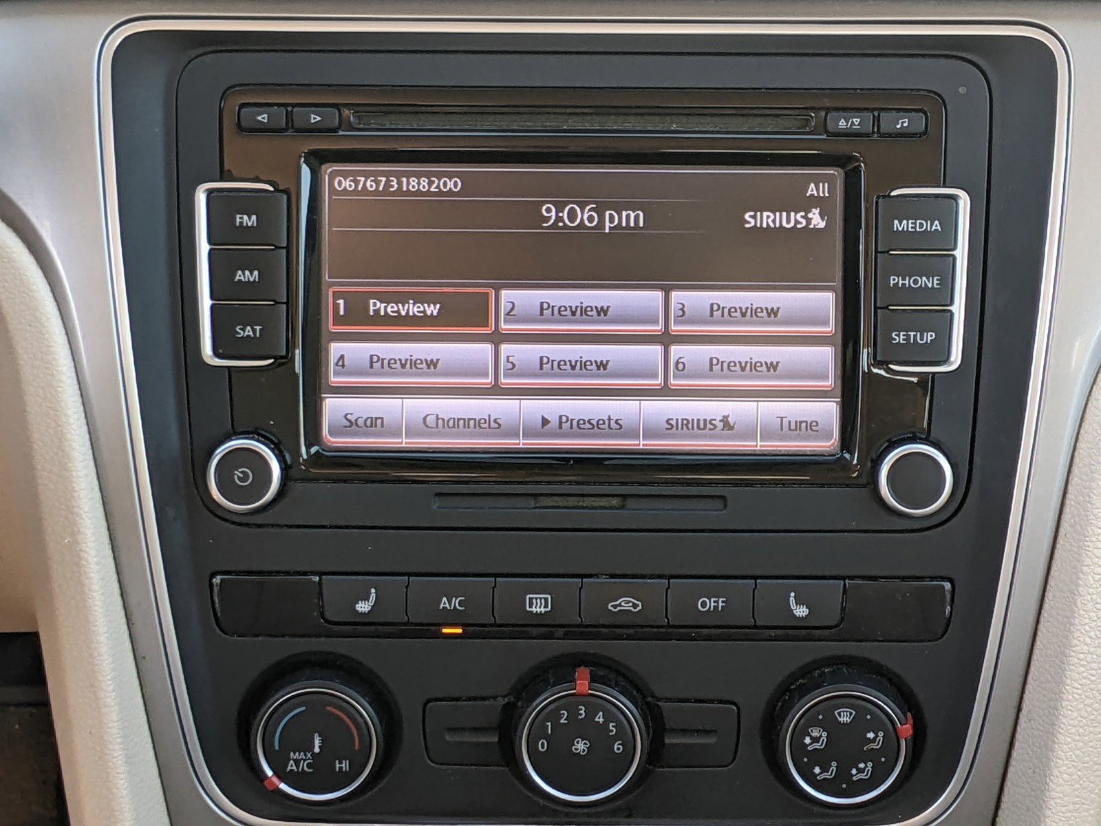 Used 2015 Volkswagen Passat 1.8T Limited Edition image 14