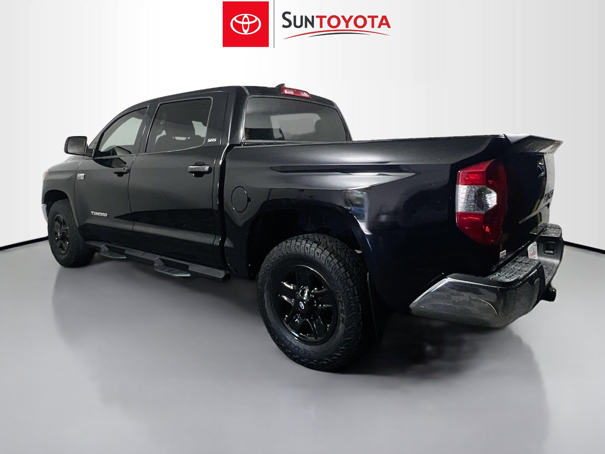 Used 2021 Toyota Tundra SR5 w/ SR5 Leather Package image 6