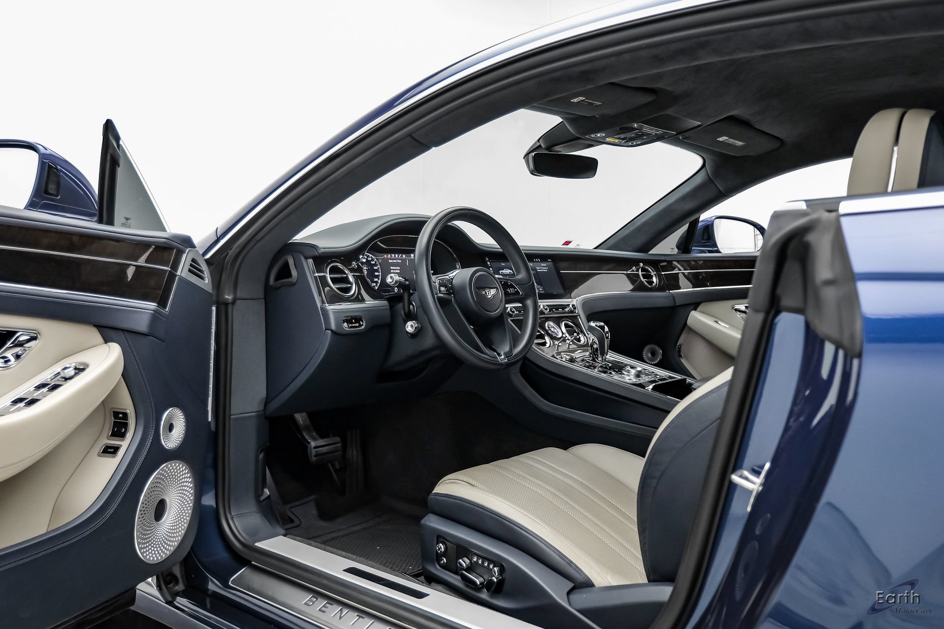 Used 2020 Bentley Continental GT V8 First Edition AWD/4WD image 32
