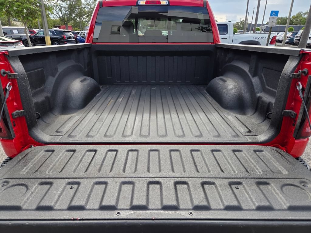Used 2025 RAM 1500 Warlock AWD/4WD image 9
