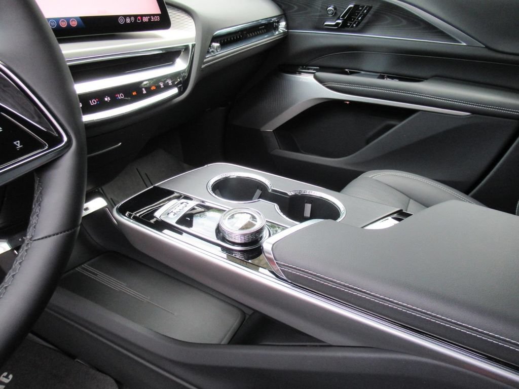 Certified 2025 Cadillac Lyriq Luxury w/ LPO, Floor Liner Package AWD/4WD image 17