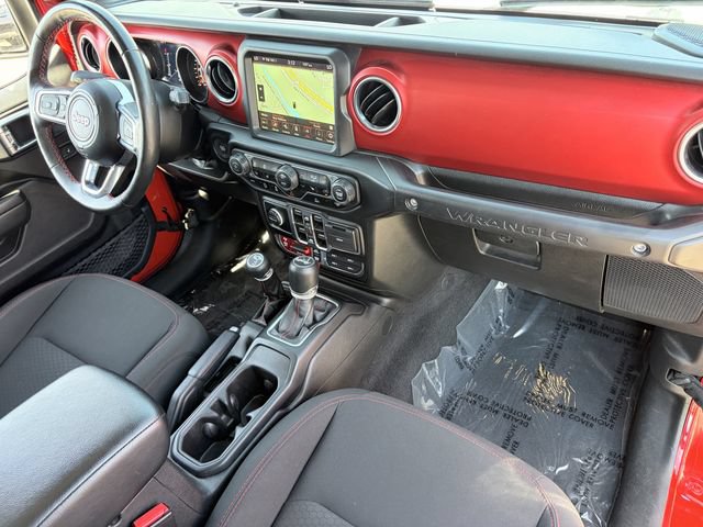 Used 2023 Jeep Wrangler Unlimited Rubicon w/ Cold Weather Group AWD/4WD image 21