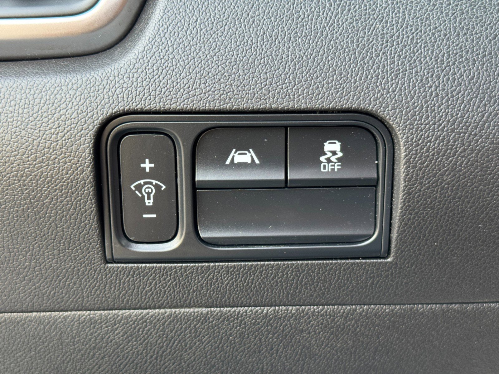 Used 2022 Kia Sorento S w/ Panoramic Sunroof Package FWD image 17