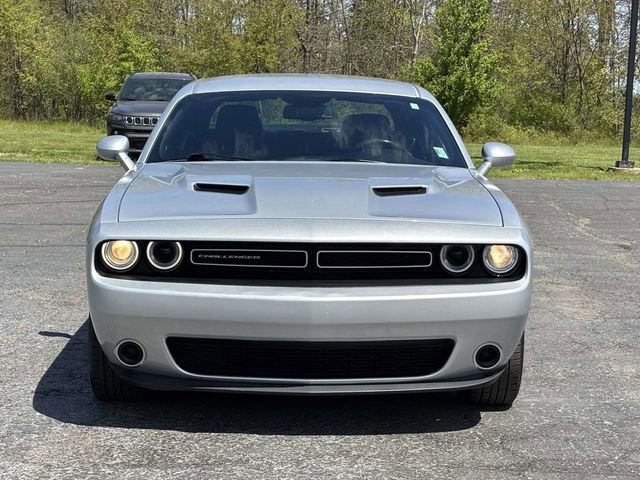 Used 2020 Dodge Challenger SXT RWD image 23