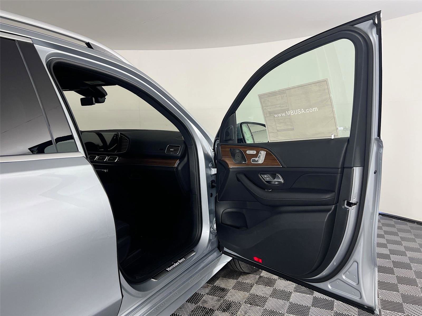 New 2026 Mercedes-Benz GLE 580 4MATIC image 28