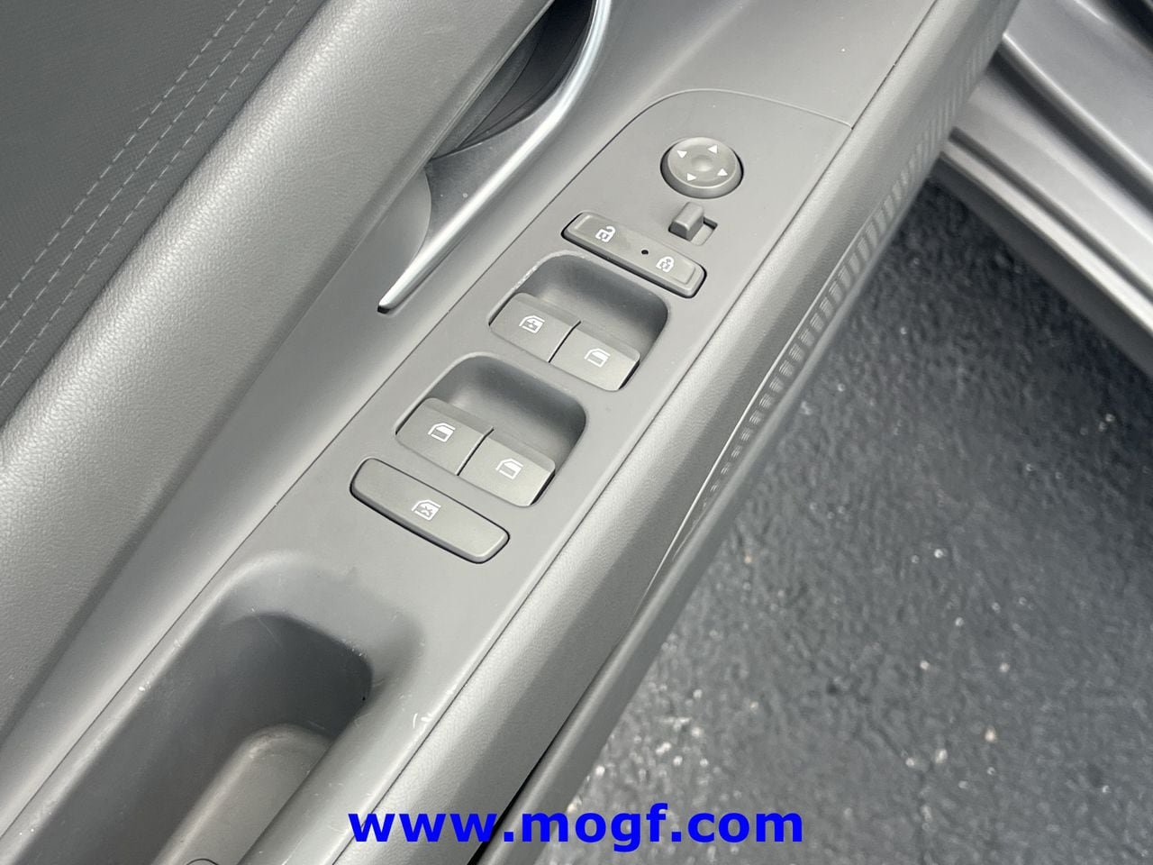 Used 2022 Hyundai Elantra SEL FWD image 16