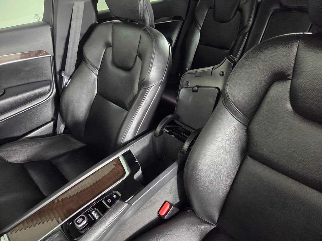 Used 2019 Volvo XC90 T6 Momentum w/ Protection Package Premier AWD/4WD image 21