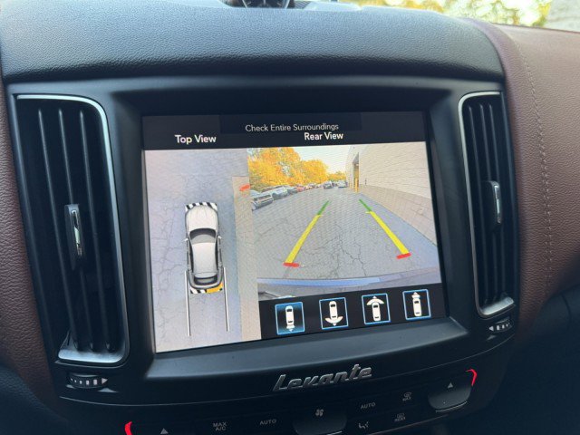 Used 2019 Maserati Levante S image 23