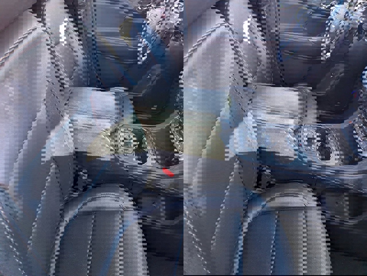 Used 2023 GMC Acadia SLT image 5