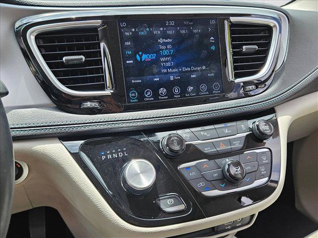 Used 2018 Chrysler Pacifica Limited w/ Advanced Safetytec Group FWD image 10