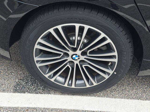 Used 2019 BMW 530i RWD image 9