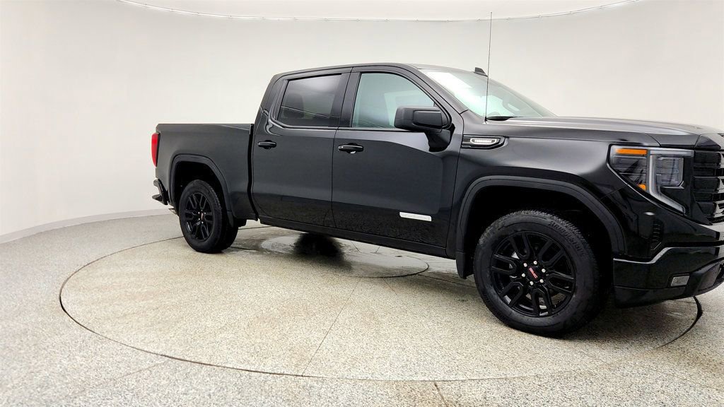 Used 2026 GMC Sierra 1500 Elevation image 3