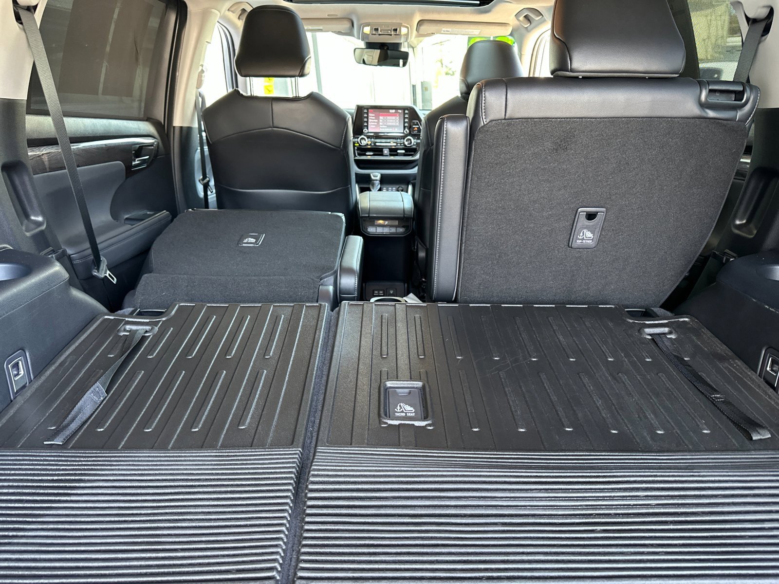 Used 2022 Toyota Highlander Limited image 16