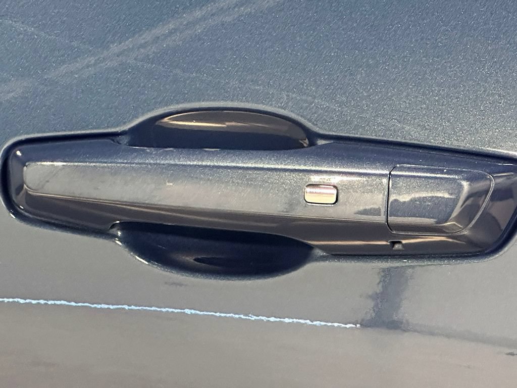 Used 2026 Chevrolet Equinox LT AWD/4WD image 16