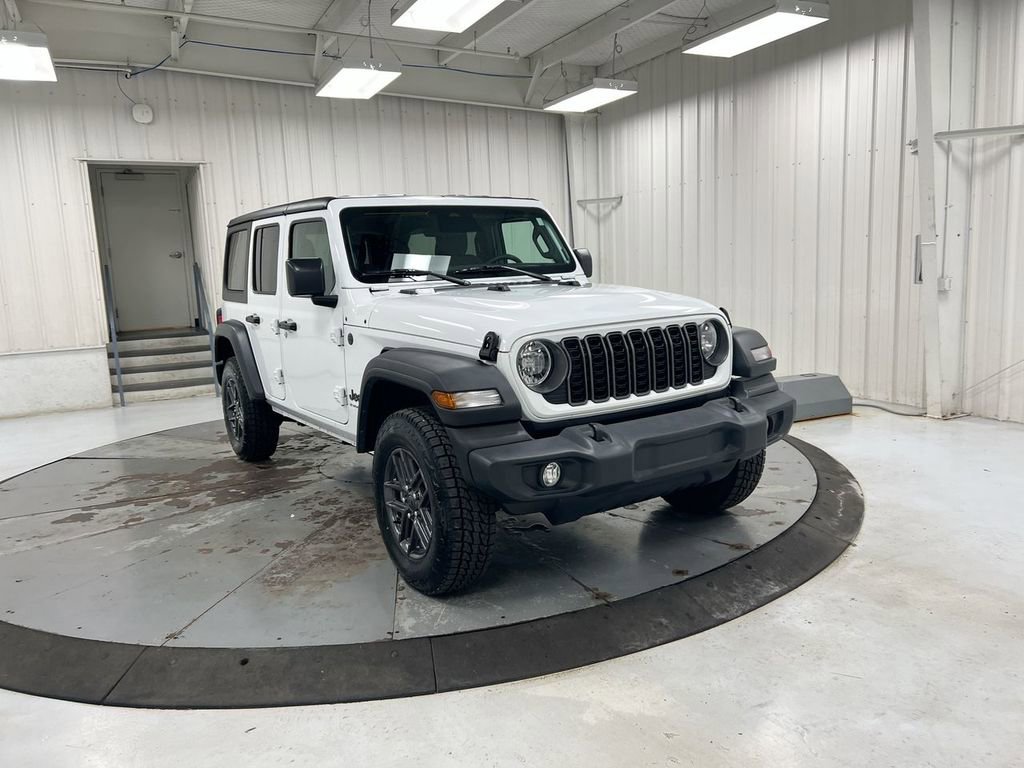 Used 2025 Jeep Wrangler Unlimited Sport AWD/4WD image 2