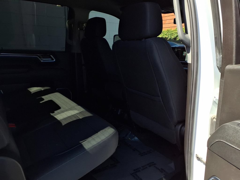 Used 2025 Chevrolet Silverado 2500 LT w/ Safety Package AWD/4WD image 20