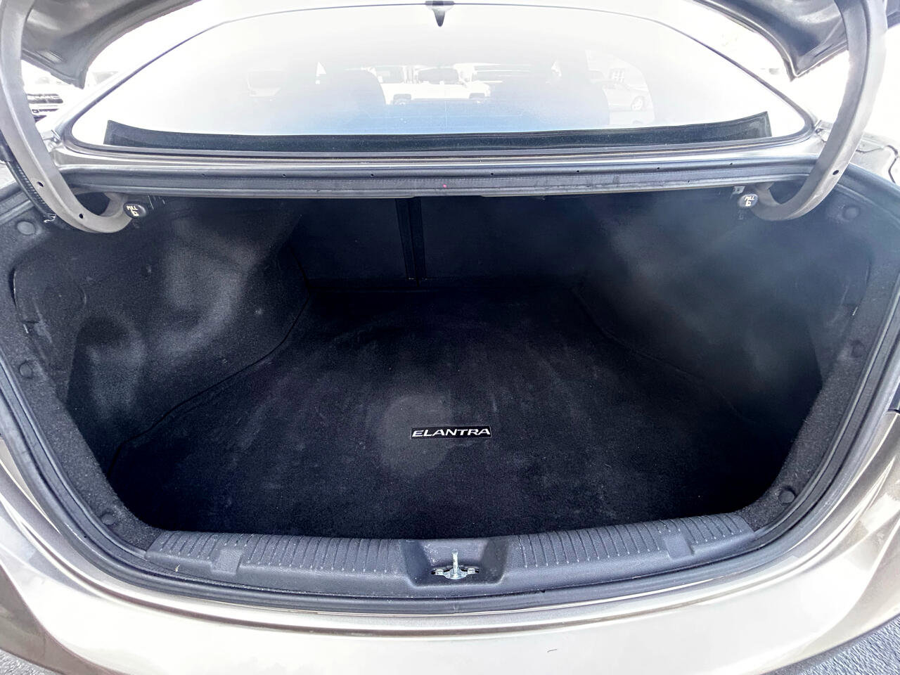 Used 2013 Hyundai Elantra GLS w/ Preferred Pkg image 13