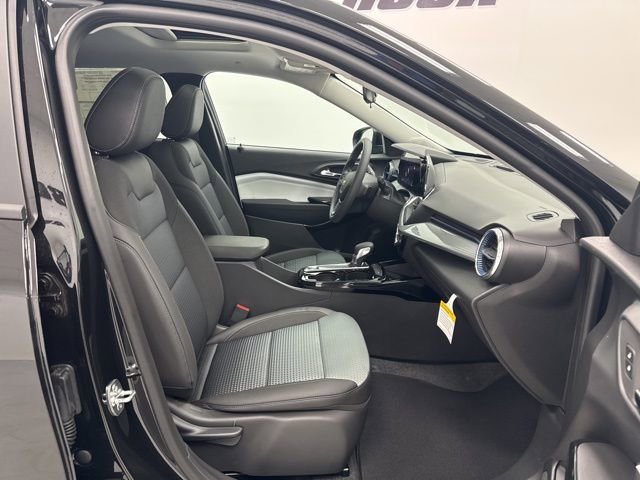 New 2026 Chevrolet Trax LT FWD image 30