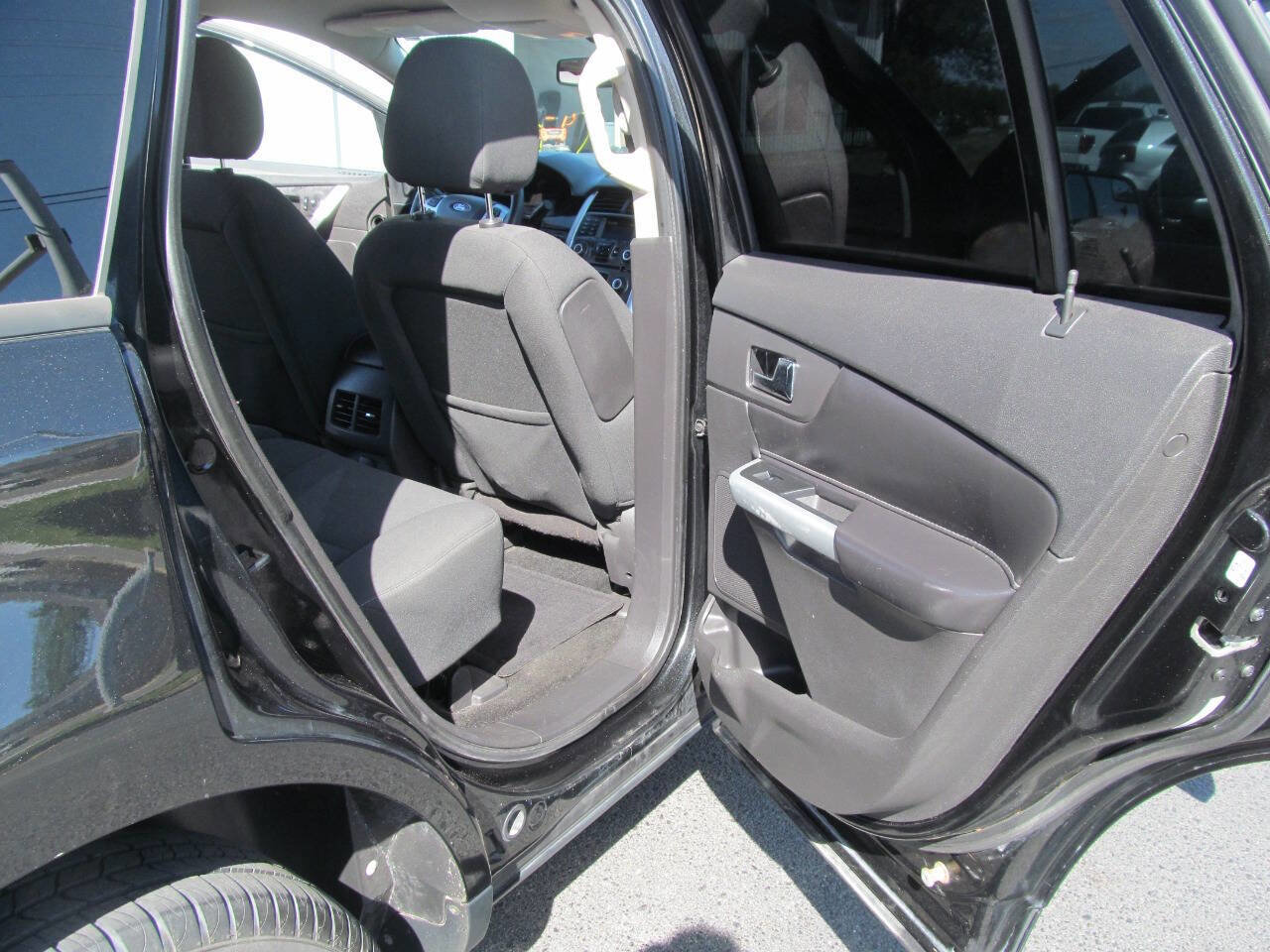 Used 2013 Ford Edge SE FWD image 20