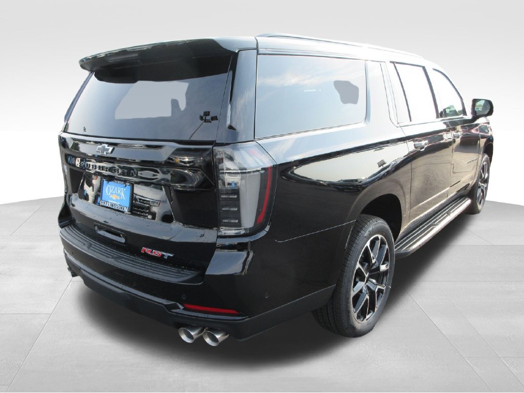 New 2026 Chevrolet Suburban RST w/ Comfort Package AWD/4WD image 6