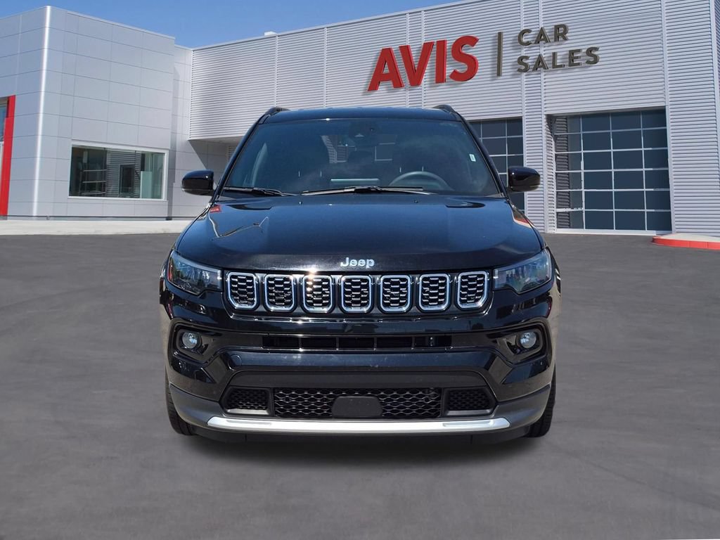 Used 2025 Jeep Compass Limited AWD/4WD image 2